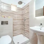 アパート Panagiota